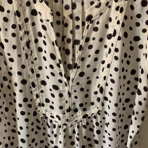 LOFT Sleeveless Black and Cream Polka Dot Blouse - Picture 3 of 8